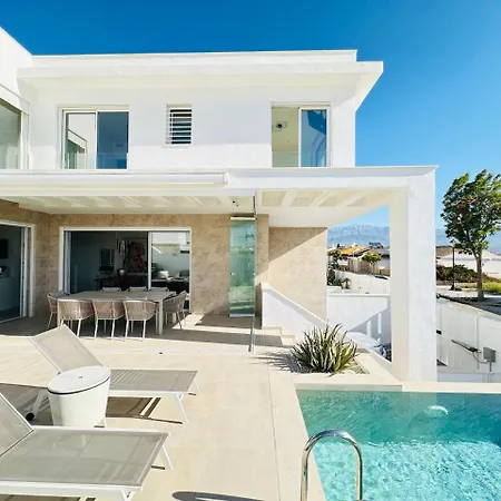Casa Blanca Chalet
