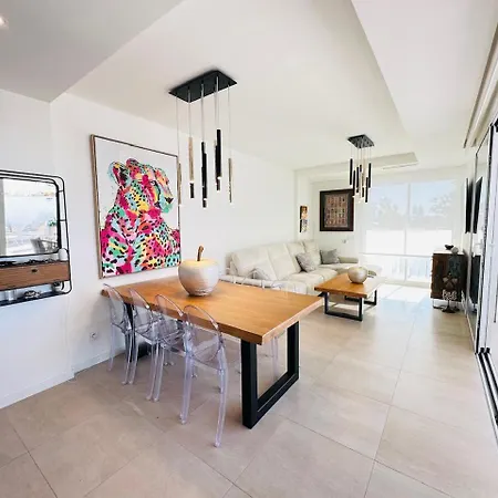 Chalet Casa Blanca *